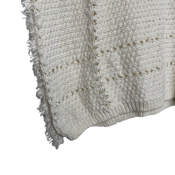 G.H. Bass & Co. Womens Medium White Knit Short Sleeve Sweater With Fringe Accent - Picture 5 of 10